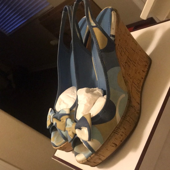 Shoes- Mild Condition Size 9 Purse/Wallet- New - Picture 2 of 8